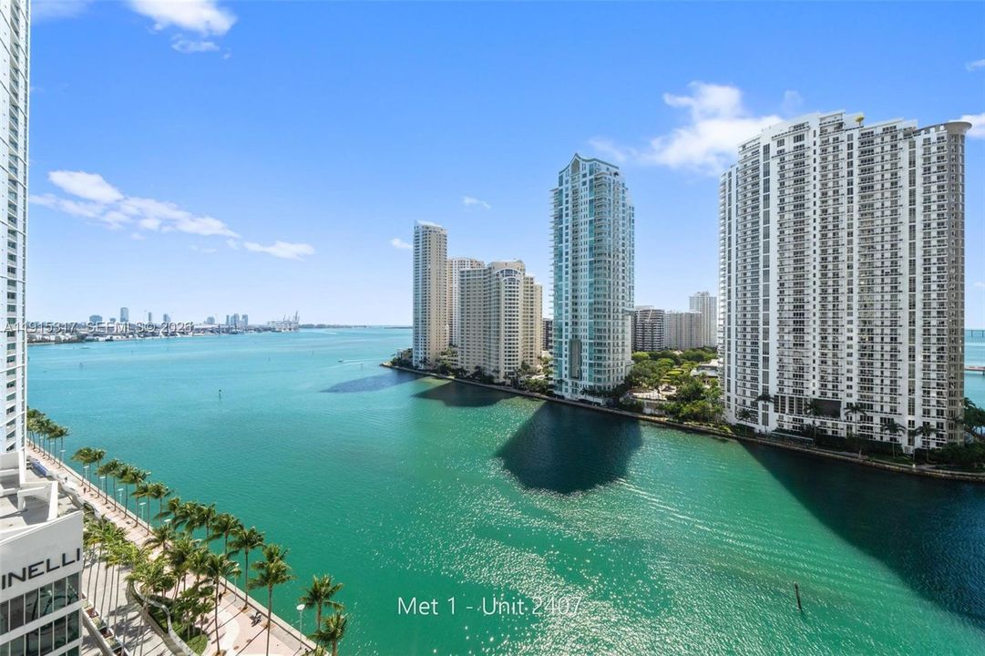 For Sale: $404,900 (1 beds, 1 baths, 733 Square Feet)