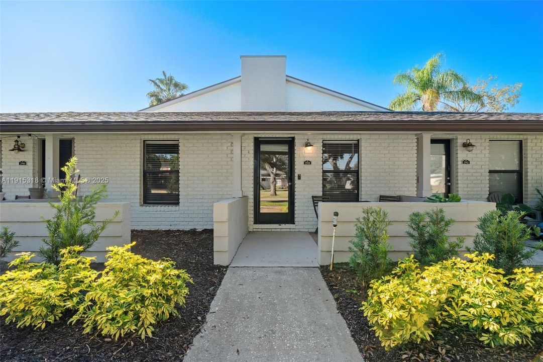 En Venta: $225,000 (1 camas, 1 baños, 663 Pies cuadrados)