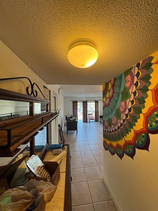 En Venta: $240,000 (2 camas, 1 baños, 890 Pies cuadrados)