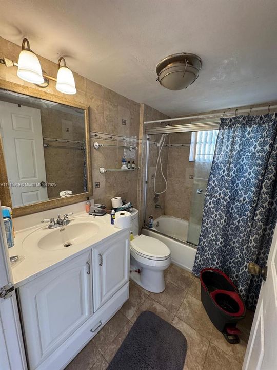 En Venta: $240,000 (2 camas, 1 baños, 890 Pies cuadrados)