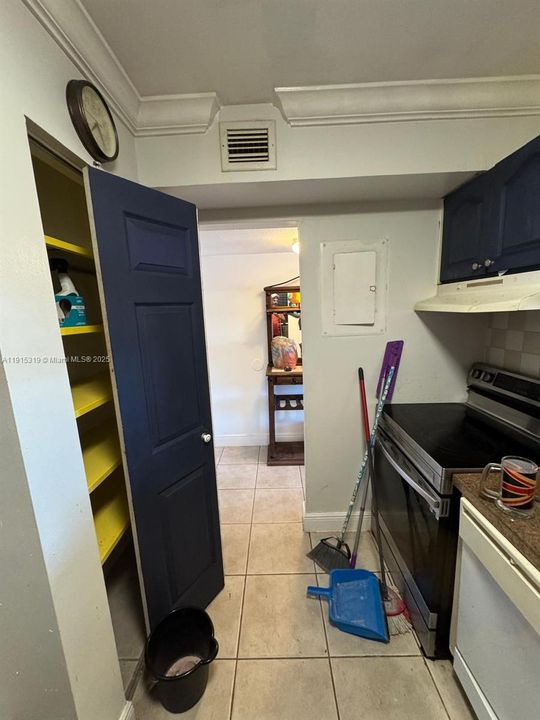 En Venta: $240,000 (2 camas, 1 baños, 890 Pies cuadrados)