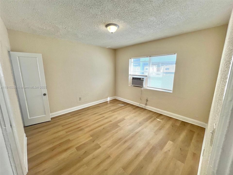 For Rent: $1,525 (1 beds, 1 baths, 600 Square Feet)
