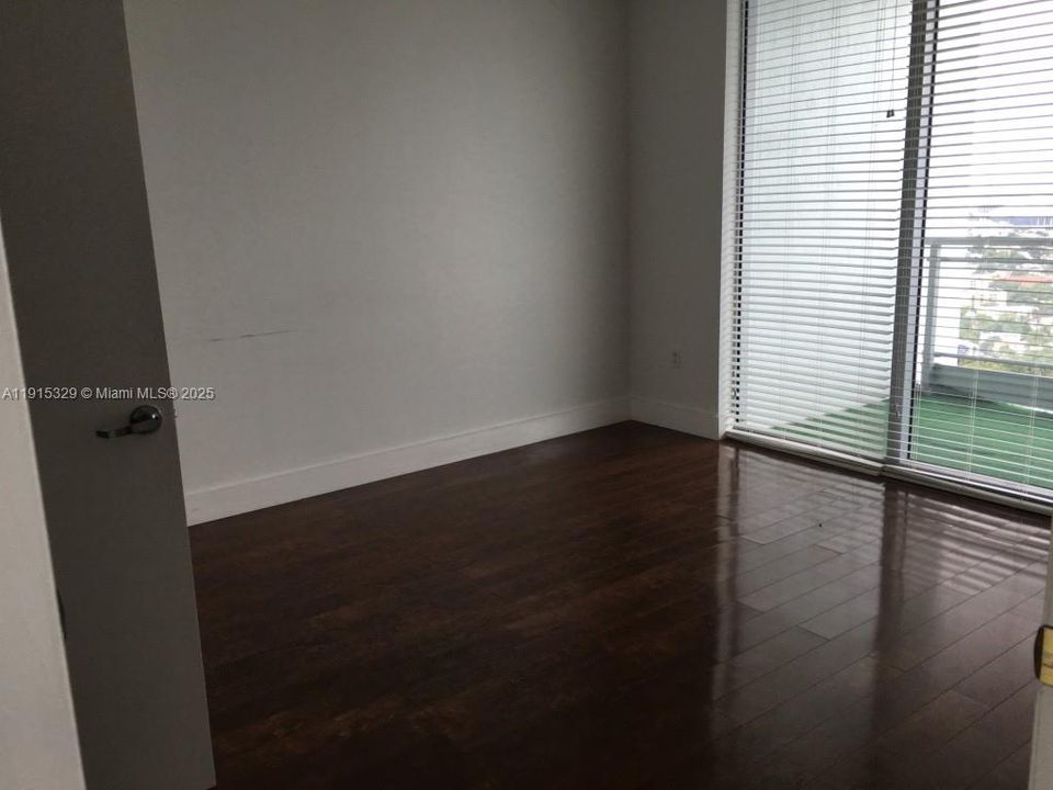 For Rent: $3,700 (2 beds, 2 baths, 1079 Square Feet)