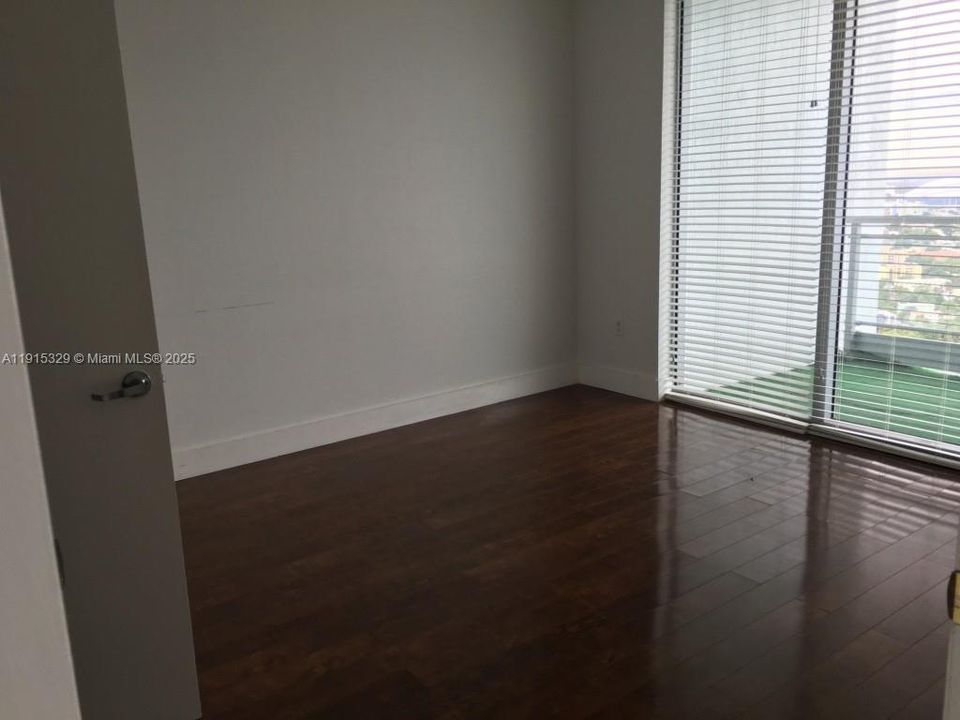 For Rent: $3,700 (2 beds, 2 baths, 1079 Square Feet)