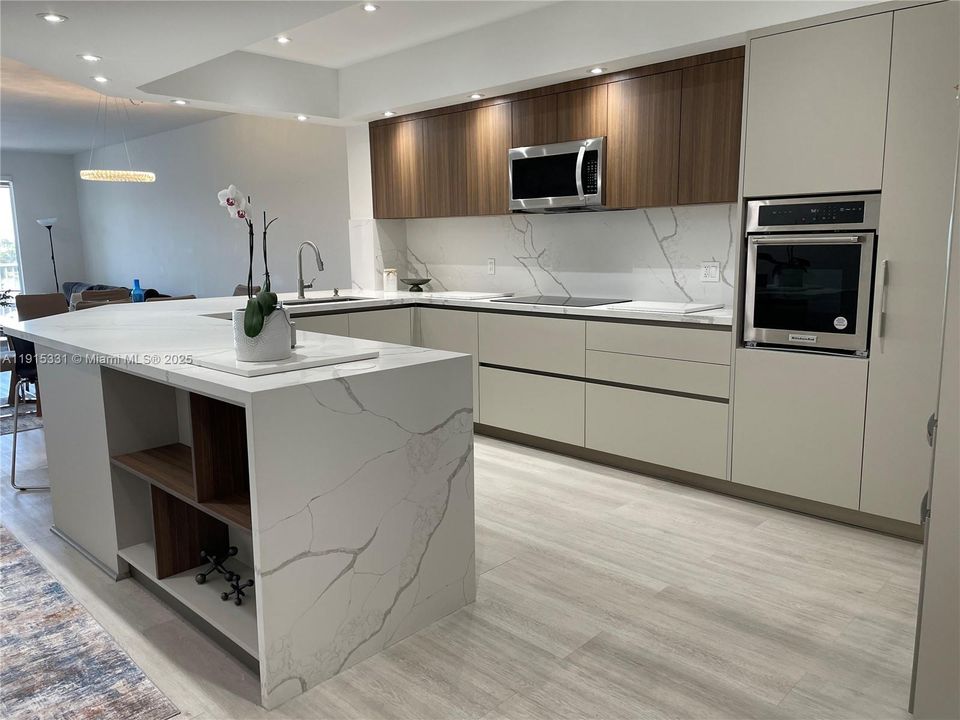 For Rent: $5,000 (3 beds, 2 baths, 1700 Square Feet)