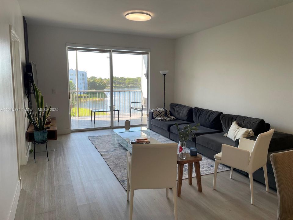 For Rent: $5,000 (3 beds, 2 baths, 1700 Square Feet)