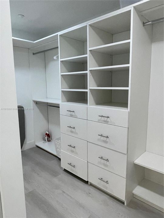 For Rent: $5,000 (3 beds, 2 baths, 1700 Square Feet)