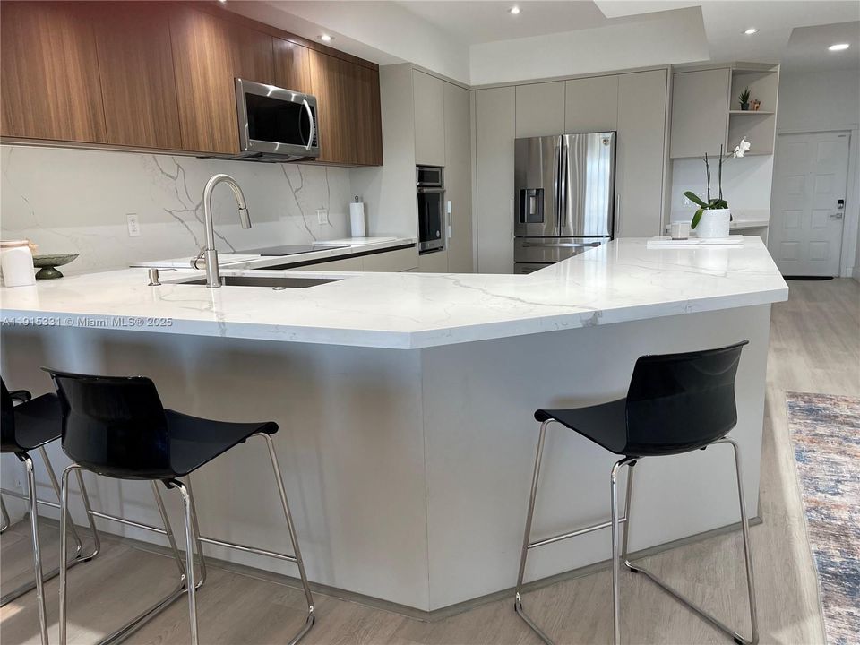 For Rent: $5,000 (3 beds, 2 baths, 1700 Square Feet)