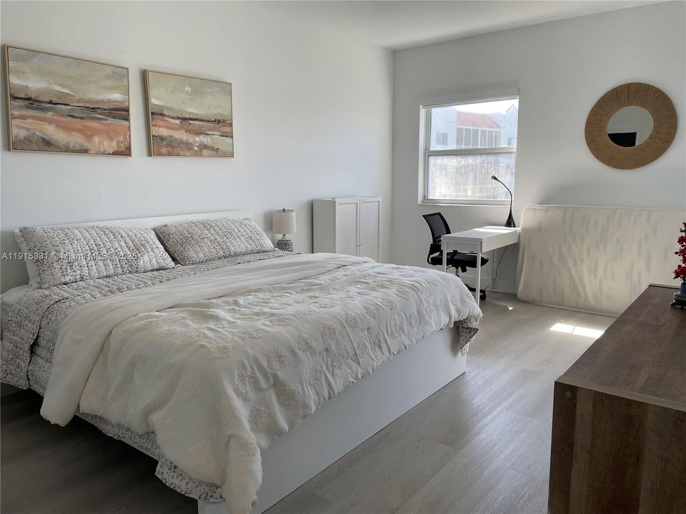 For Rent: $5,000 (3 beds, 2 baths, 1700 Square Feet)