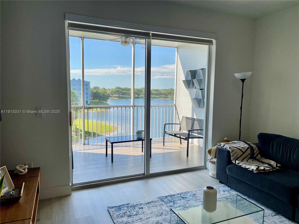 For Rent: $5,000 (3 beds, 2 baths, 1700 Square Feet)