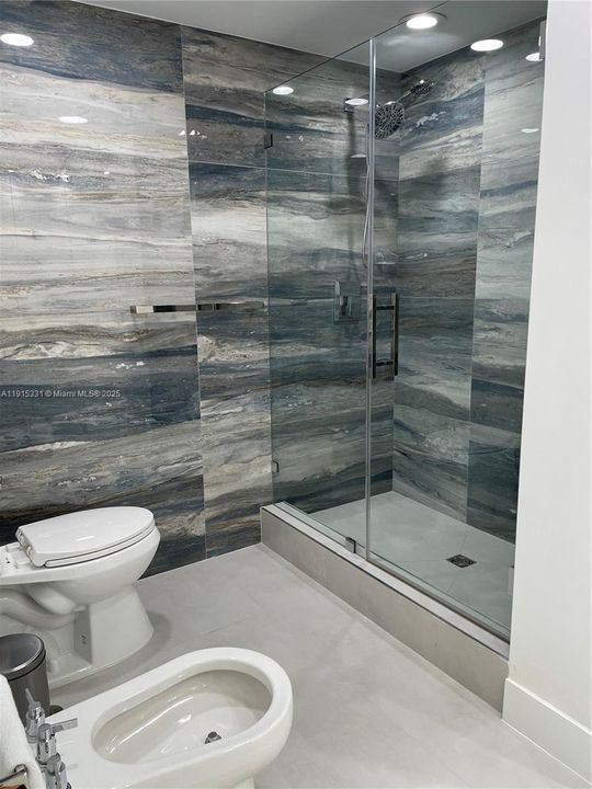 For Rent: $5,000 (3 beds, 2 baths, 1700 Square Feet)