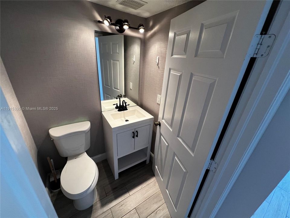 На продажу: $450,000 (3 спален, 2 ванн, 1616 Квадратных фут)