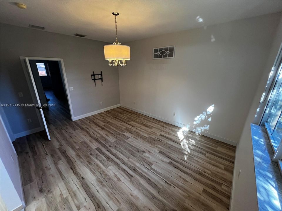 На продажу: $450,000 (3 спален, 2 ванн, 1616 Квадратных фут)