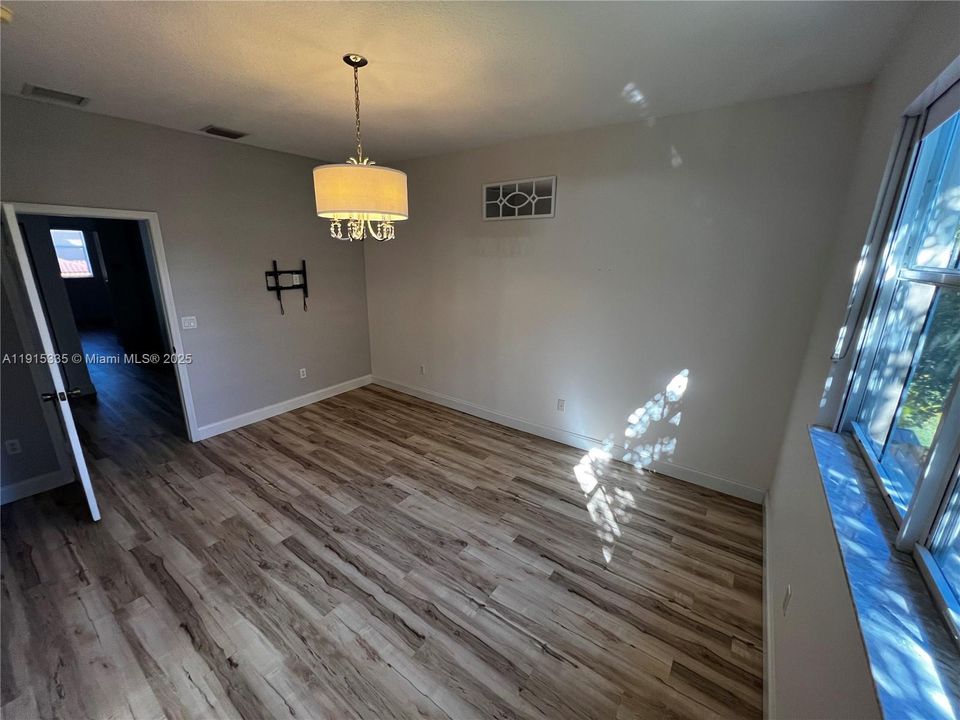 На продажу: $450,000 (3 спален, 2 ванн, 1616 Квадратных фут)