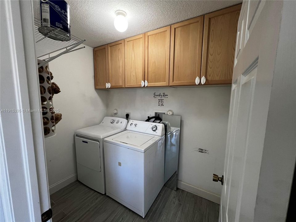 На продажу: $450,000 (3 спален, 2 ванн, 1616 Квадратных фут)