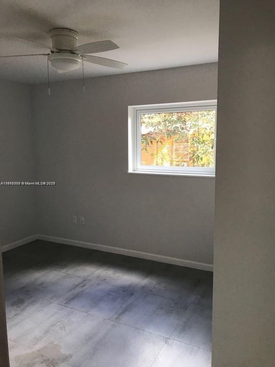 出租: $3,100 (3 贝兹, 2 浴室, 2374 平方英尺)