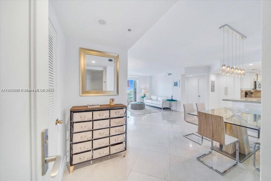 En Renta: $5,300 (2 camas, 2 baños, 1267 Pies cuadrados)