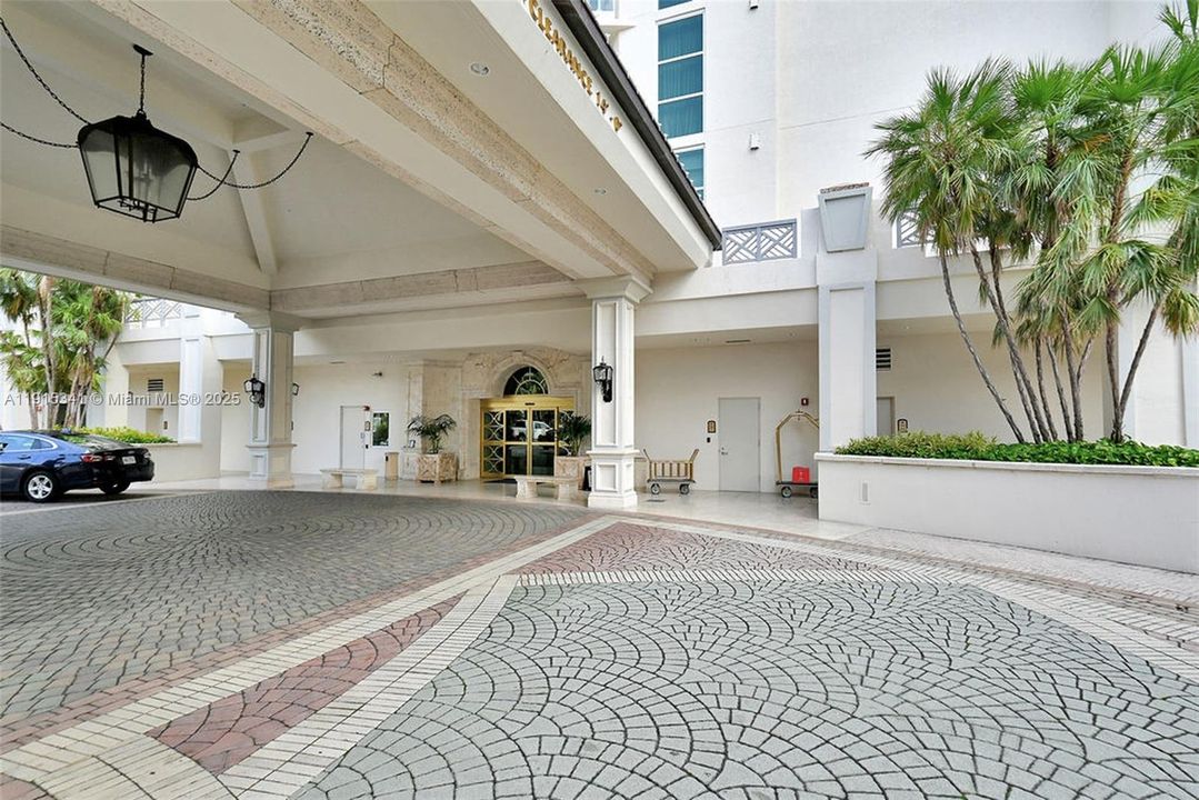 For Sale: $4,399,000 (3 beds, 4 baths, 3480 Square Feet)