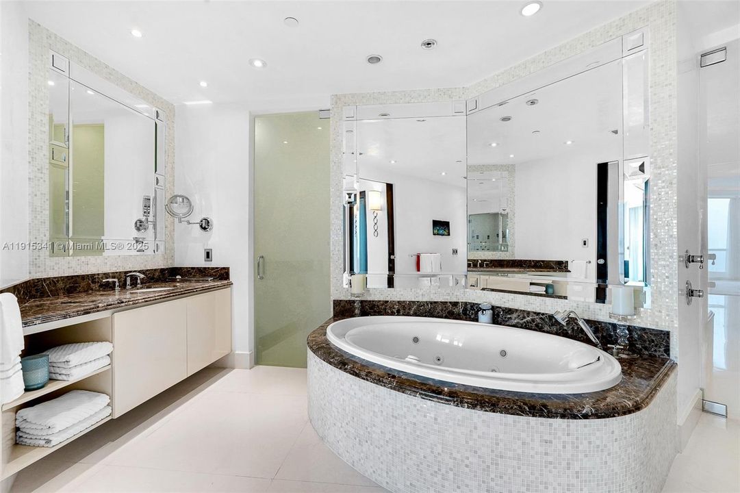 For Sale: $4,399,000 (3 beds, 4 baths, 3480 Square Feet)