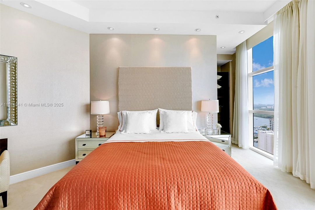 For Sale: $4,399,000 (3 beds, 4 baths, 3480 Square Feet)