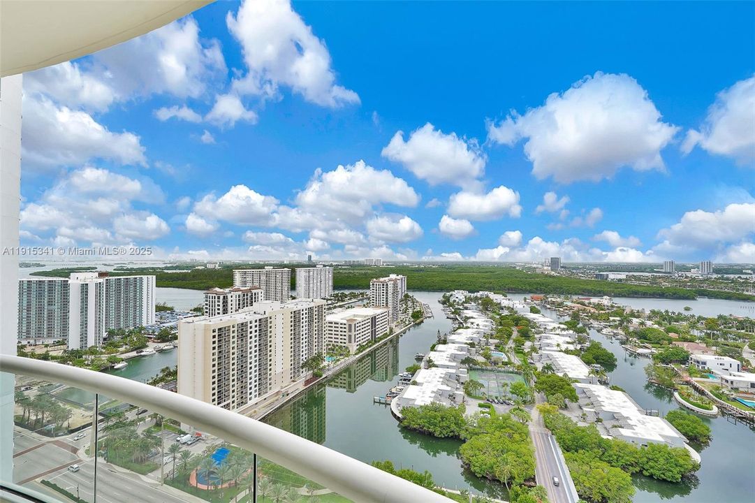 For Sale: $4,399,000 (3 beds, 4 baths, 3480 Square Feet)