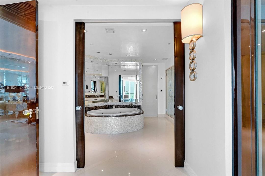 For Sale: $4,399,000 (3 beds, 4 baths, 3480 Square Feet)