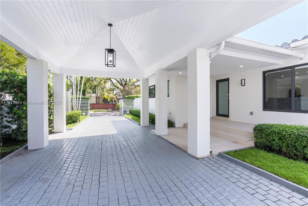 For Rent: $18,000 (4 beds, 4 baths, 3363 Square Feet)