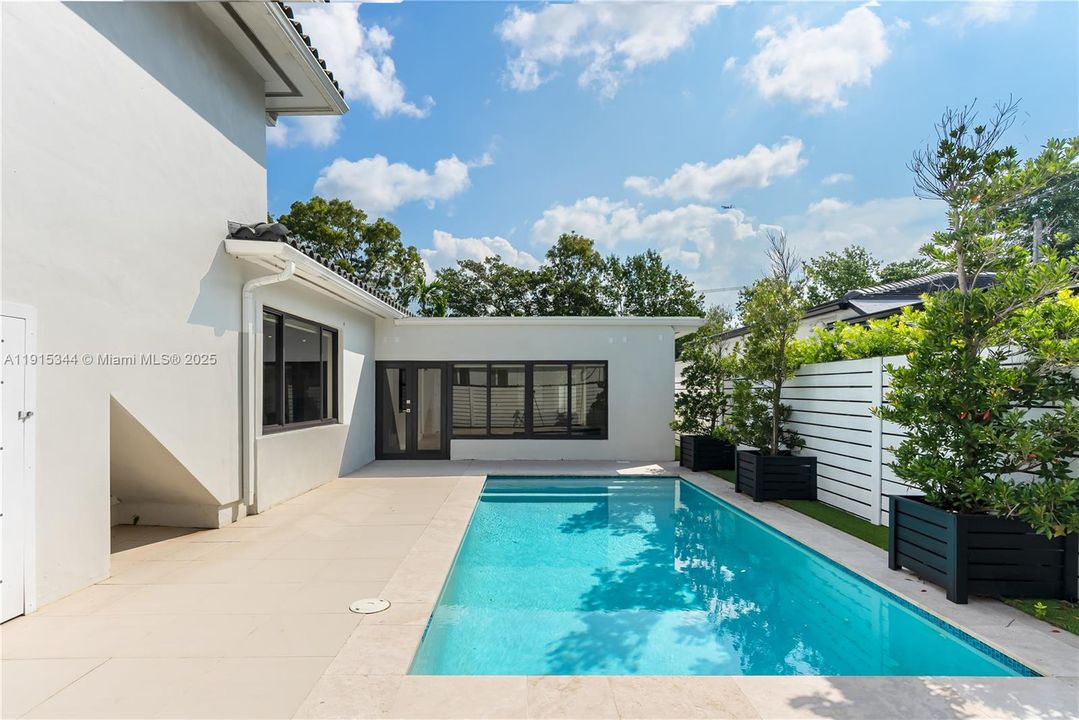 For Rent: $18,000 (4 beds, 4 baths, 3363 Square Feet)