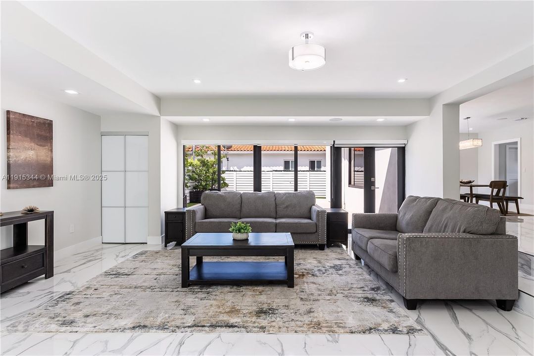 For Rent: $18,000 (4 beds, 4 baths, 3363 Square Feet)