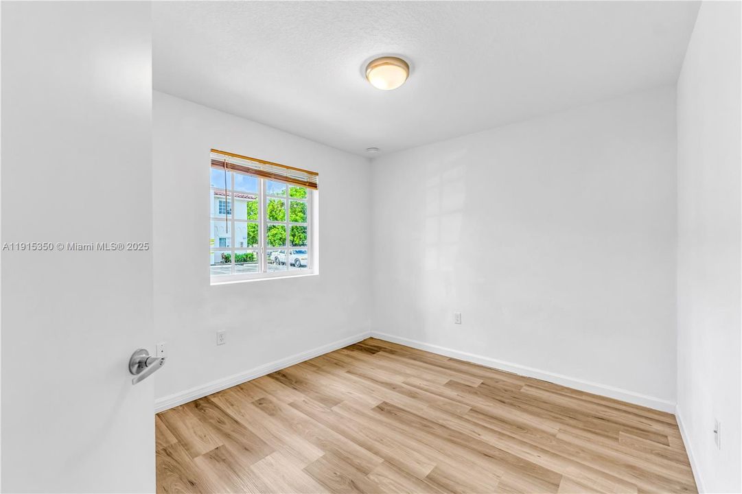 Active With Contract: $300,000 (3 beds, 2 baths, 1276 Square Feet)