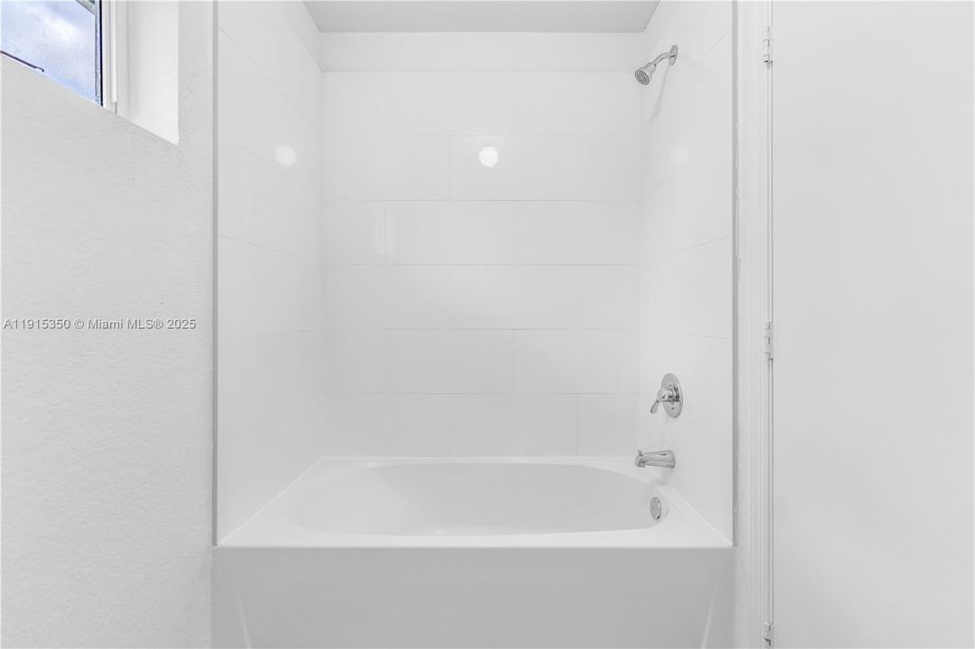 Active With Contract: $300,000 (3 beds, 2 baths, 1276 Square Feet)