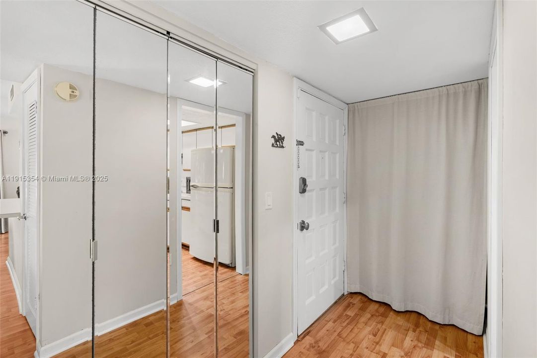 Active With Contract: $150,000 (1 beds, 1 baths, 781 Square Feet)
