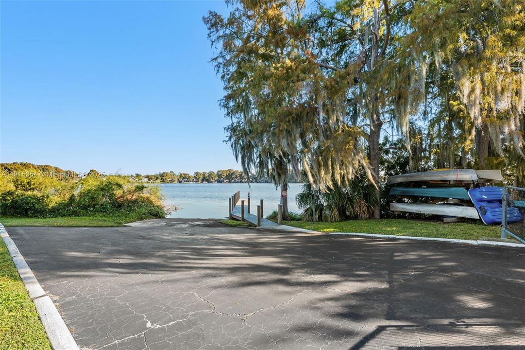 Active With Contract: $150,000 (1 beds, 1 baths, 781 Square Feet)