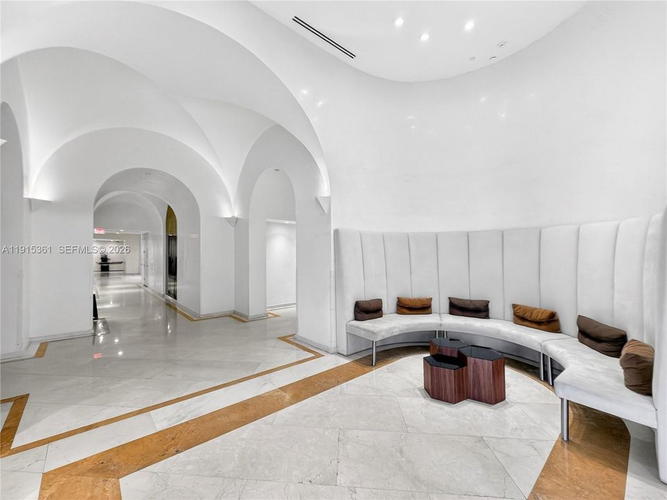 En Venta: $349,000 (1 camas, 1 baños, 1077 Pies cuadrados)