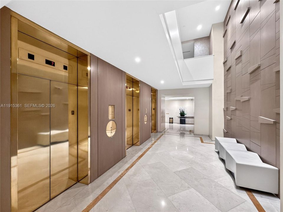 En Venta: $349,000 (1 camas, 1 baños, 1077 Pies cuadrados)