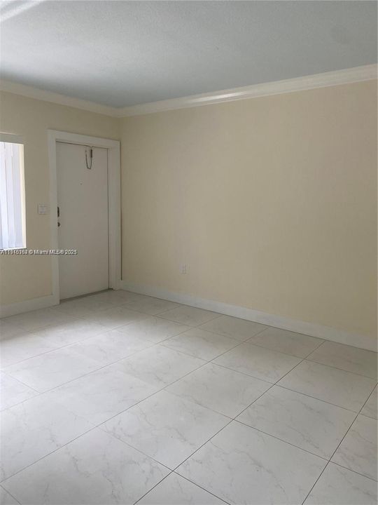 For Rent: $2,200 (1 beds, 1 baths, 617 Square Feet)