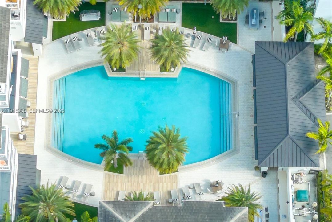 En Venta: $830,000 (4 camas, 3 baños, 2020 Pies cuadrados)