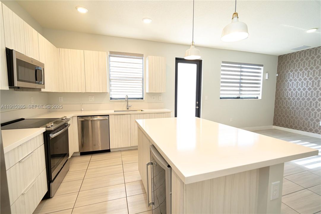 For Sale: $830,000 (4 beds, 3 baths, 2020 Square Feet)