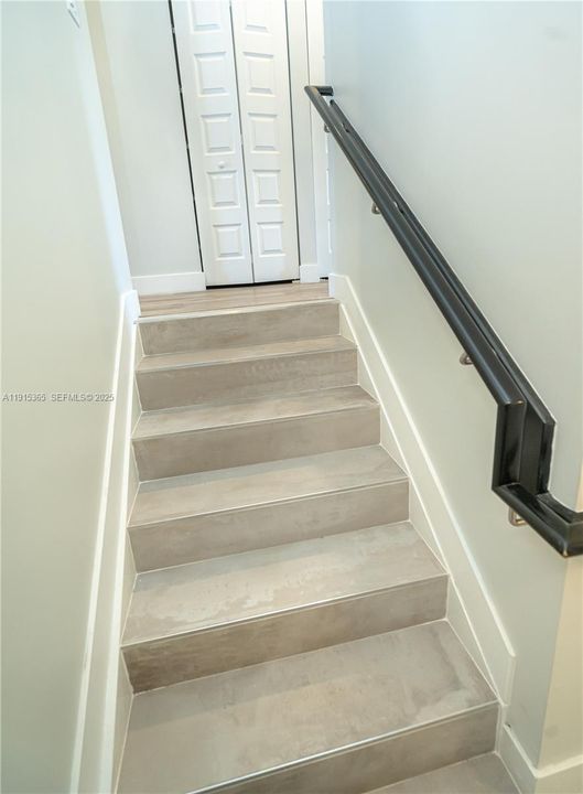 En Venta: $830,000 (4 camas, 3 baños, 2020 Pies cuadrados)