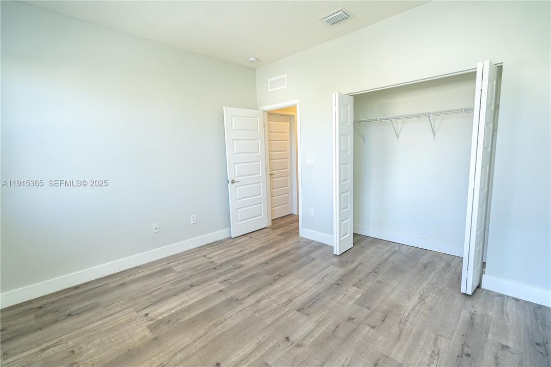 En Venta: $830,000 (4 camas, 3 baños, 2020 Pies cuadrados)