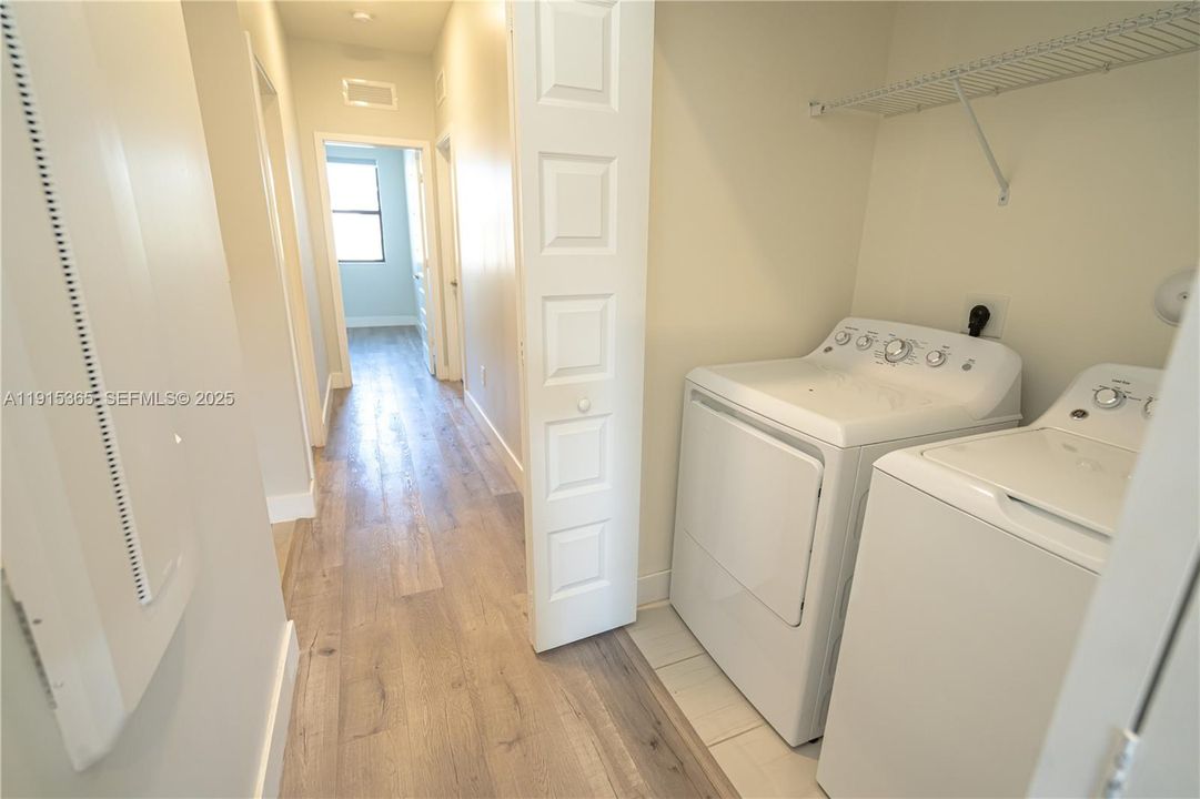 En Venta: $830,000 (4 camas, 3 baños, 2020 Pies cuadrados)