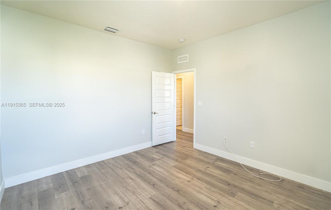 En Venta: $830,000 (4 camas, 3 baños, 2020 Pies cuadrados)