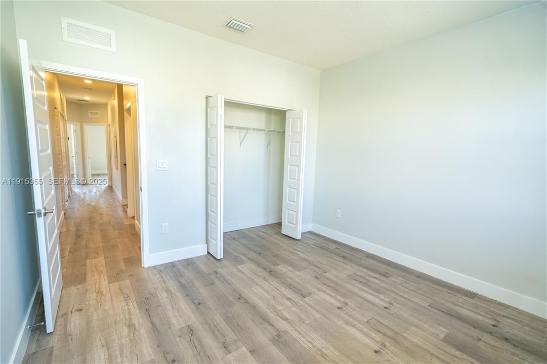 En Venta: $830,000 (4 camas, 3 baños, 2020 Pies cuadrados)