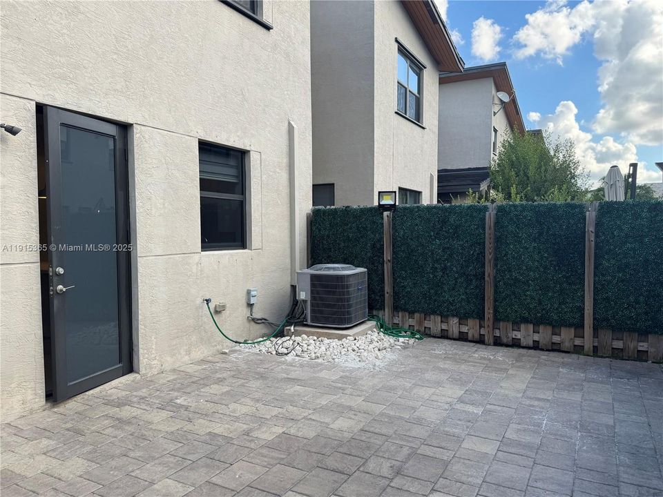 For Sale: $830,000 (4 beds, 3 baths, 2020 Square Feet)