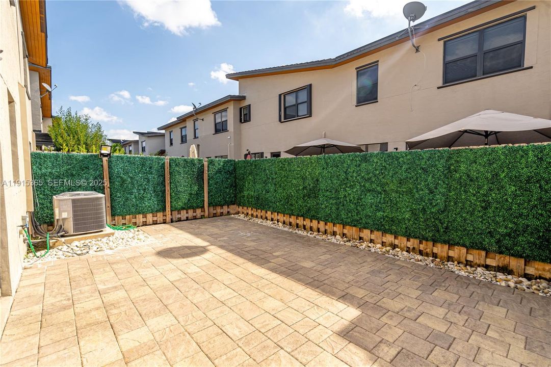 For Sale: $830,000 (4 beds, 3 baths, 2020 Square Feet)