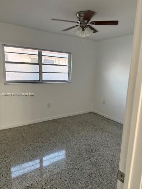 For Rent: $1,900 (2 beds, 1 baths, 900 Square Feet)