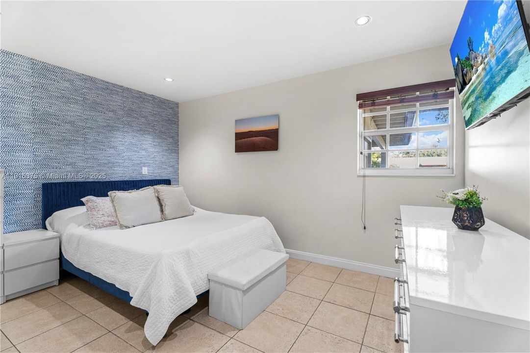 На продажу: $760,000 (3 спален, 2 ванн, 1114 Квадратных фут)