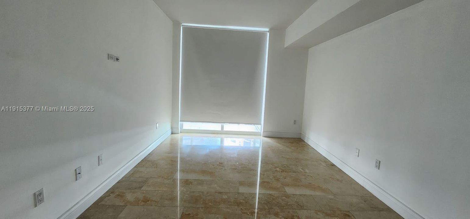 For Rent: $2,950 (1 beds, 1 baths, 820 Square Feet)