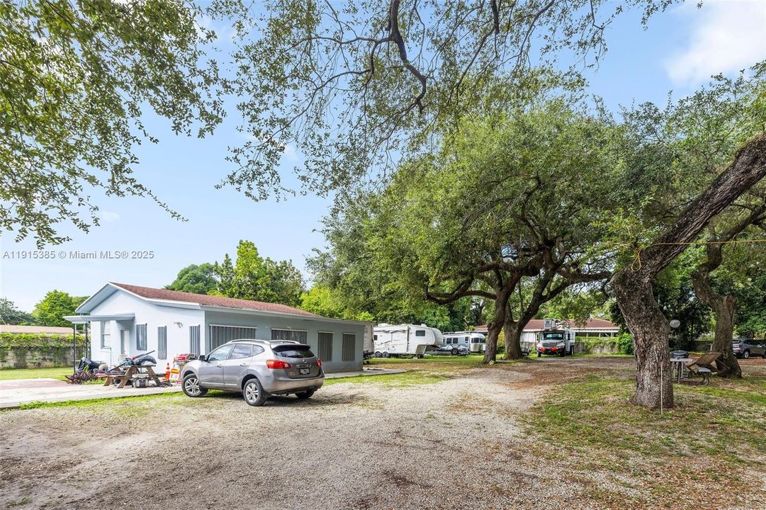 For Sale: $1,200,000 (0 beds, 0 baths, 4886 Square Feet)