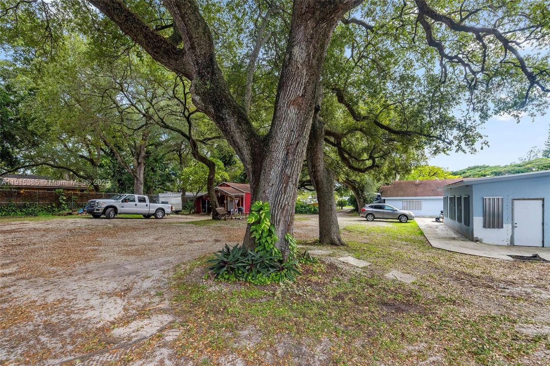 For Sale: $1,200,000 (0 beds, 0 baths, 4886 Square Feet)